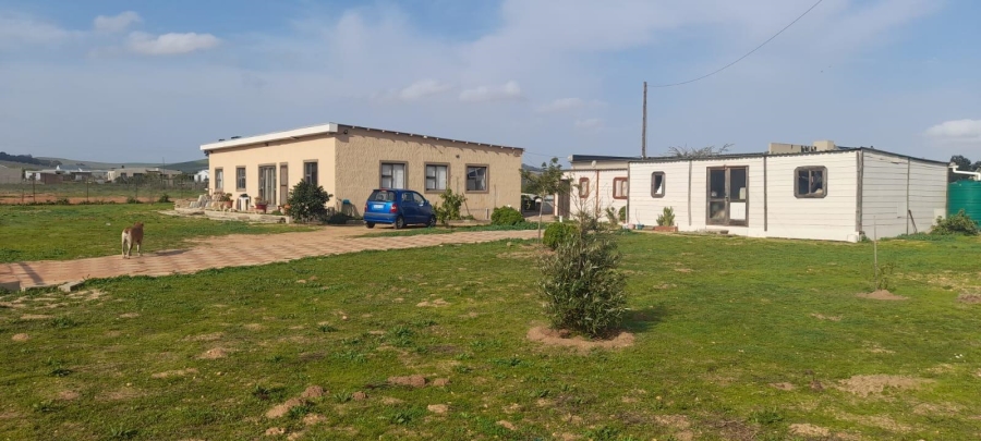 4 Bedroom Property for Sale in Hooikraal Western Cape